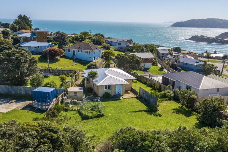 Photo of property in 67 Pikarere Street, Titahi Bay, Porirua, 5022