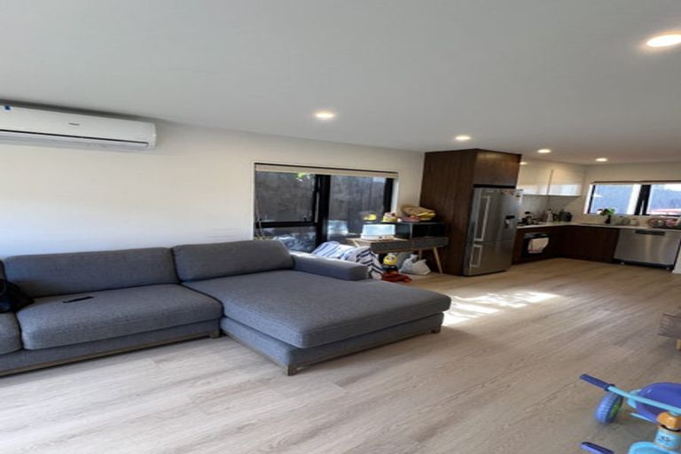Photo of property in 1/72 Tiraumea Drive, Pakuranga, Auckland, 2010