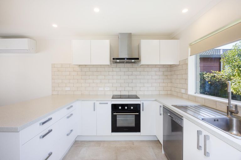 Photo of property in 21a Rangitira Avenue, Palmerston North, 4414