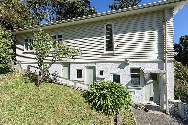 Photo of property in 33 Bentinck Avenue, Strathmore Park, Wellington, 6022