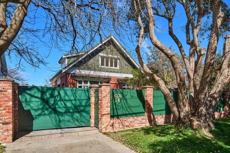 Photo of property in 14 Hinau Street, Woburn, Lower Hutt, 5010