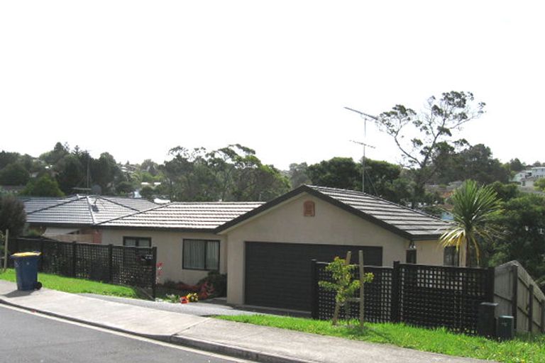 Photo of property in 37 Zefiro Drive, Massey, Auckland, 0614
