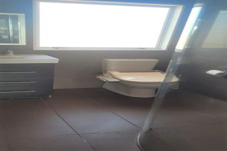 Photo of property in 43 Joseph Banks Drive, Whitby, Porirua, 5024