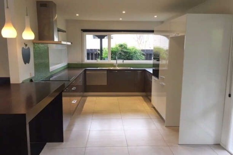 Photo of property in 30 Highfield Place, Avonhead, Christchurch, 8042