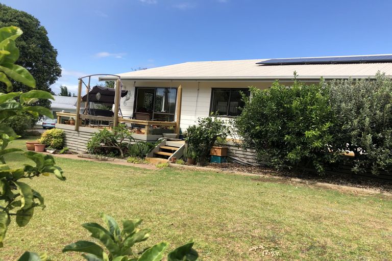 Photo of property in 6 Jacaranda Place, Kerikeri, 0230