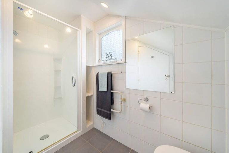 Photo of property in 15 Nile Street, Waterloo, Lower Hutt, 5011