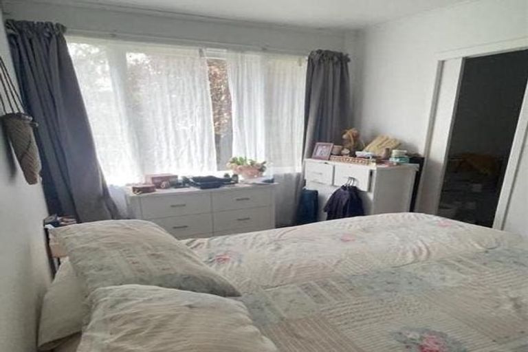 Photo of property in 32 Abbotleigh Avenue, Te Atatu Peninsula, Auckland, 0610