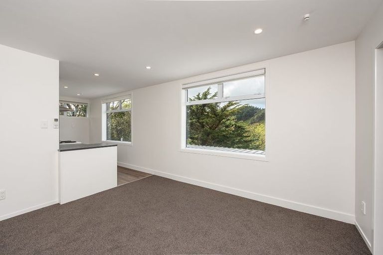 Photo of property in 25f2 Kitchener Terrace, Johnsonville, Wellington, 6037