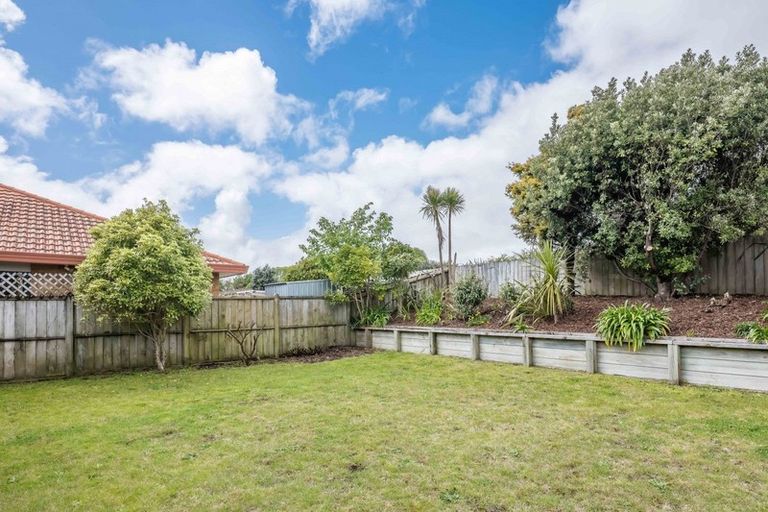 Photo of property in 16 Kotuku Drive, Paraparaumu Beach, Paraparaumu, 5032