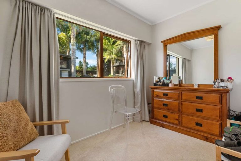 Photo of property in 6 Koromiko Place, Waiuku, 2123