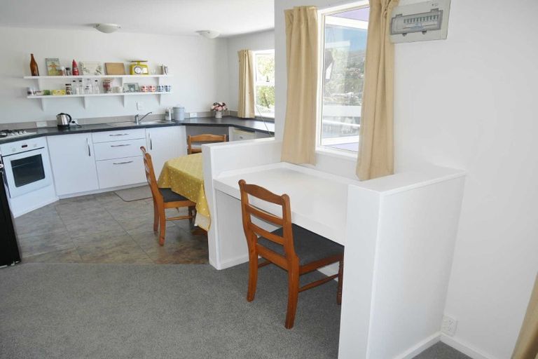 Photo of property in 1 Hawkhurst Road, Lyttelton, 8082