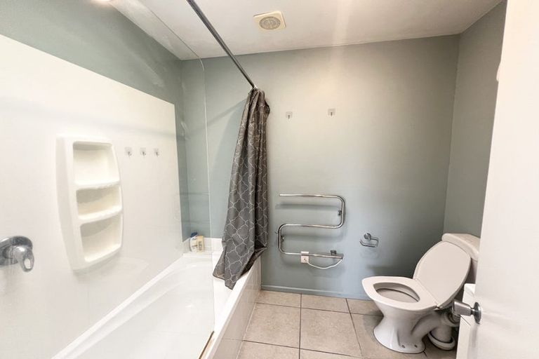 Photo of property in 1/66 Waimairi Road, Upper Riccarton, Christchurch, 8041