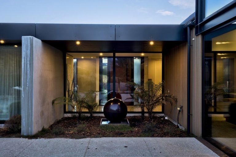 Photo of property in 24 Double Cone Road, Jacks Point, Queenstown, 9371