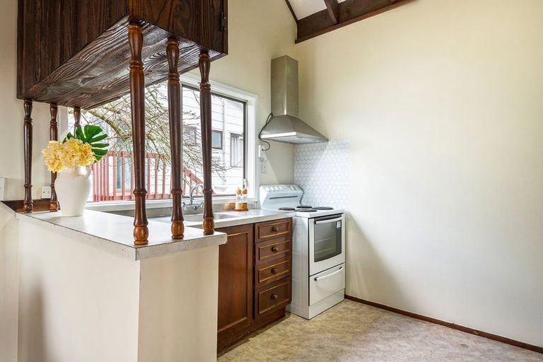 Photo of property in 2/3 Northwick Place, Hillcrest, Auckland, 0627