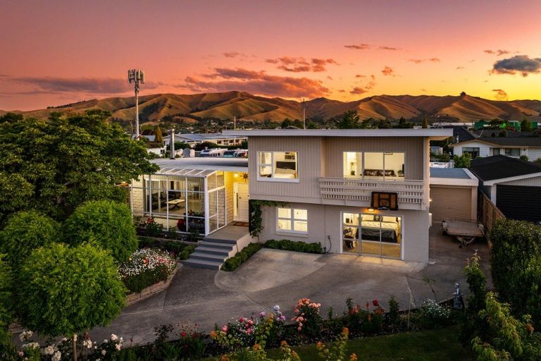 Photo of property in 8 Newbourne Crescent, Redwoodtown, Blenheim, 7201