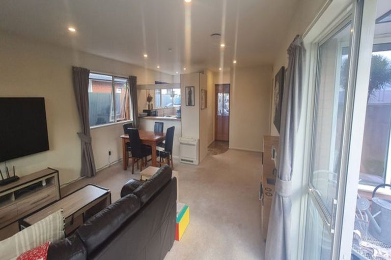 Photo of property in 31 Daniels Road, Redwood, Christchurch, 8051