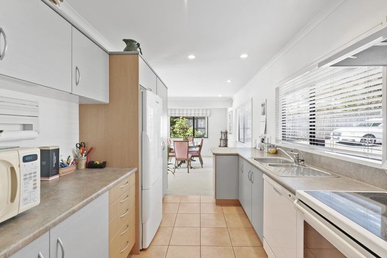 Photo of property in 94a /2 Coronation Road, Hillcrest, Auckland, 0627
