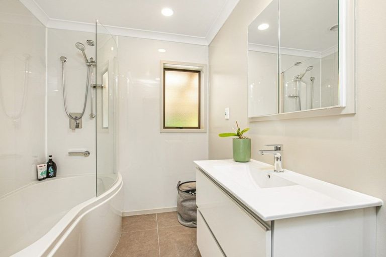 Photo of property in 29 Jean Place, Stanmore Bay, Whangaparaoa, 0932