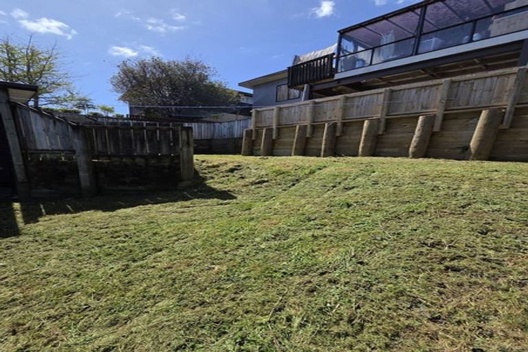 Photo of property in 19 Brunton Place, Glenfield, Auckland, 0629