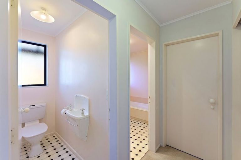 Photo of property in 37 Matai Street, Waikanae, 5036