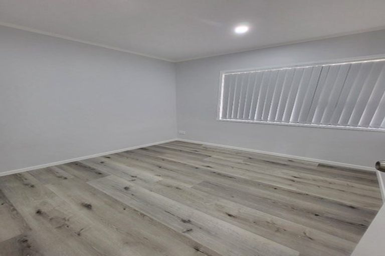 Photo of property in 19 Kapiti Place, Sunnynook, Auckland, 0620