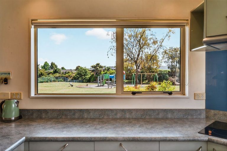 Photo of property in 2/35 Fairview Terrace, Waipahihi, Taupo, 3330