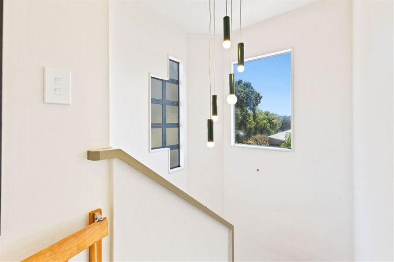 Photo of property in 111 Taikata Road, Te Atatu Peninsula, Auckland, 0610