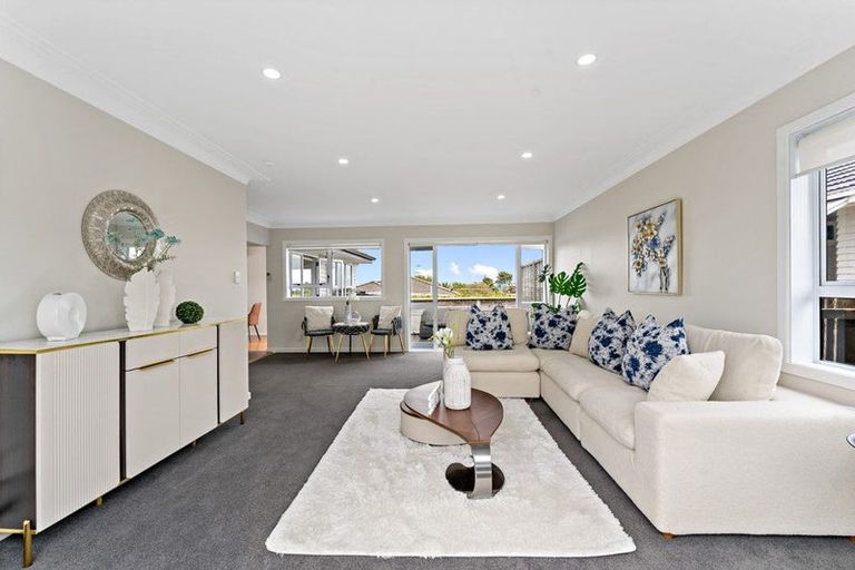 Photo of property in 1/28 Bleakhouse Road, Howick, Auckland, 2014