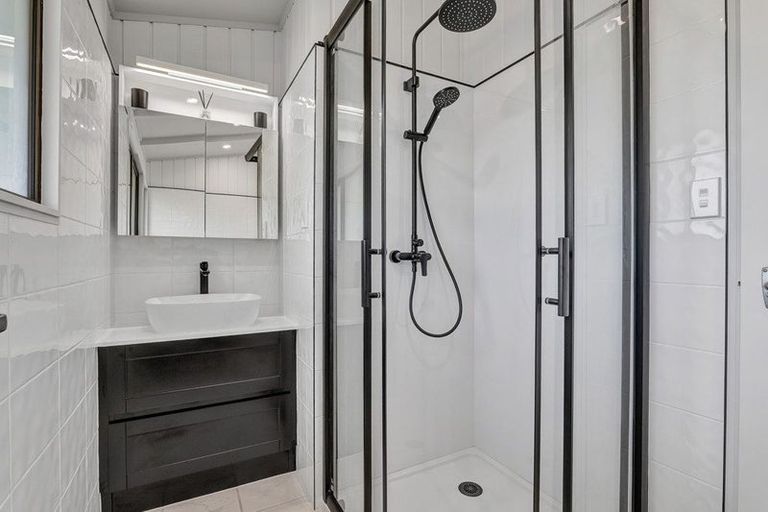 Photo of property in 4 Quin Crescent, Hawera, 4610