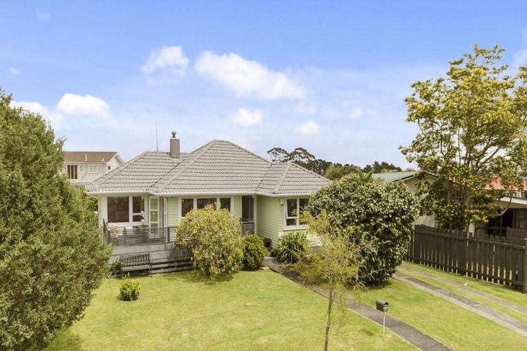 Photo of property in 26 Montmere Avenue, Te Atatu Peninsula, Auckland, 0610
