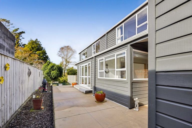 Photo of property in 21 Nikau Street, Inglewood, 4330