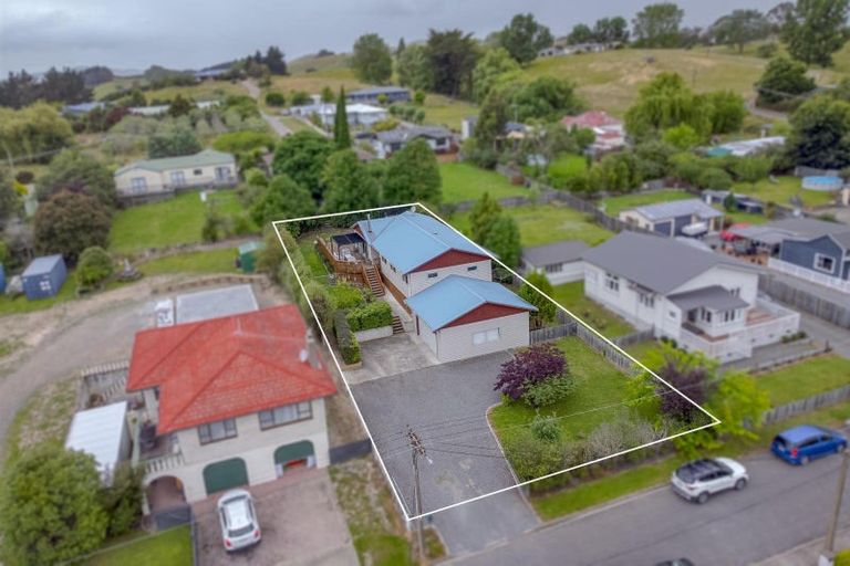 Photo of property in 21 Watts Street, Waipawa, 4210