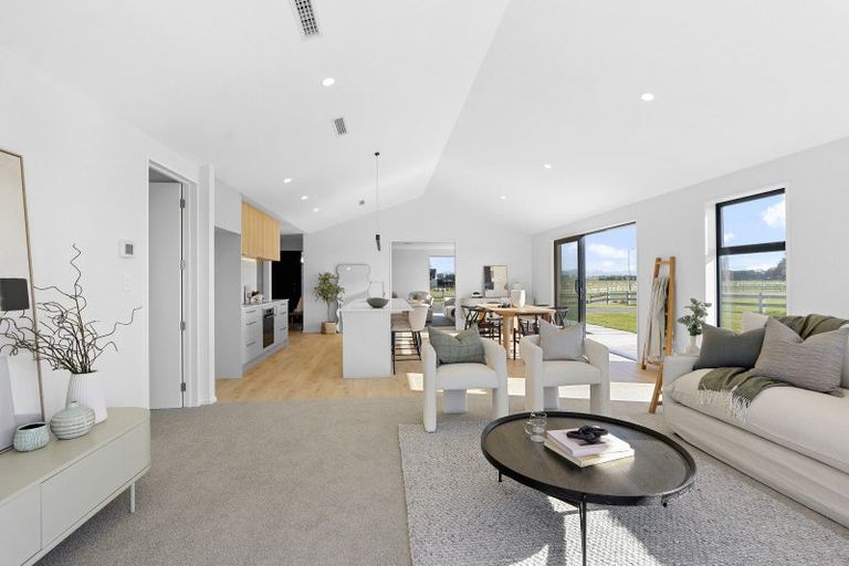 Photo of property in 14 Village Green Drive, Huntingdon, 7774