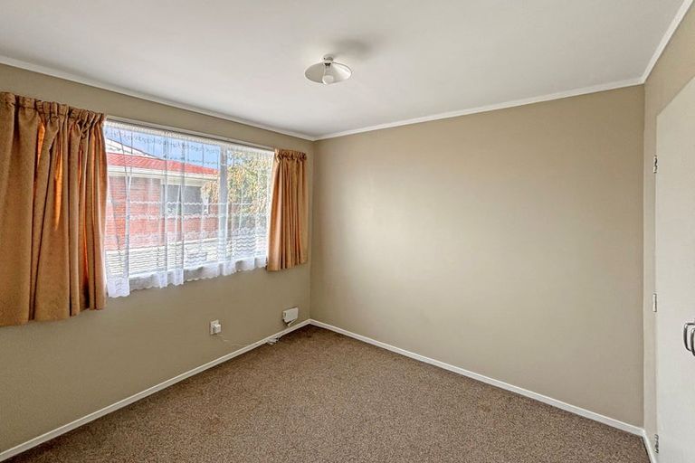 Photo of property in 6/77 West Coast Road, Glen Eden, Auckland, 0602