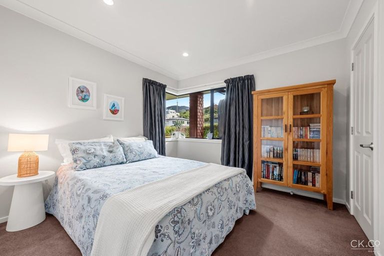 Photo of property in 53 Riverstone Drive, Riverstone Terraces, Upper Hutt, 5018
