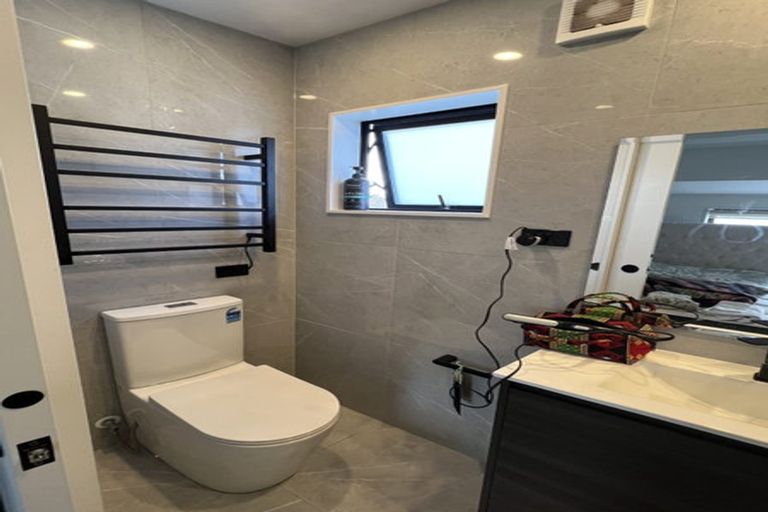 Photo of property in 1/72 Tiraumea Drive, Pakuranga, Auckland, 2010