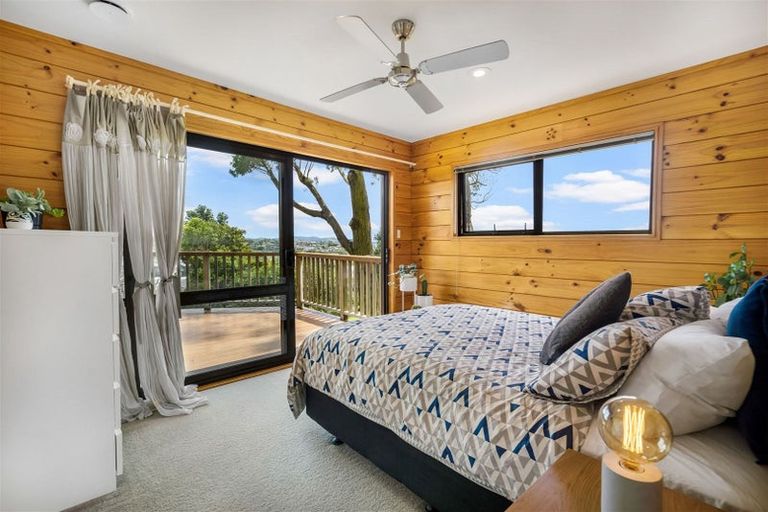 Photo of property in 3 Tawhana Crescent, Red Beach, 0932