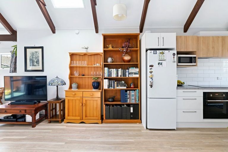 Photo of property in 2/12 Marsden Road, Stoke, Nelson, 7011