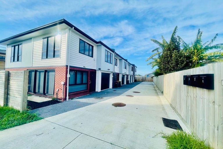 Photo of property in 10a Benton Place, Manurewa, Auckland, 2102