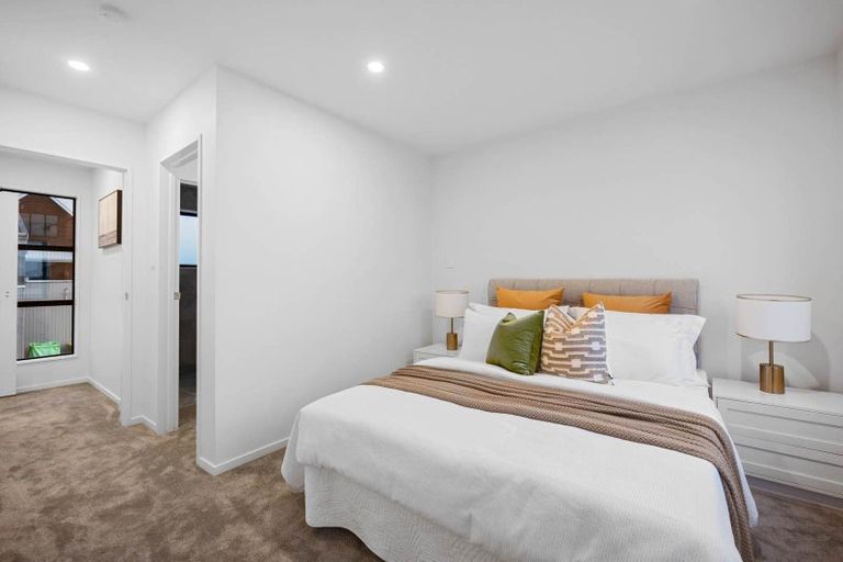 Photo of property in 33c Garadice Road, Rothesay Bay, Auckland, 0630