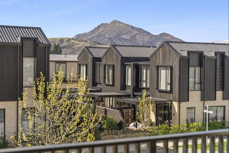 Photo of property in 7/7 Northlake Drive, Wanaka, 9305