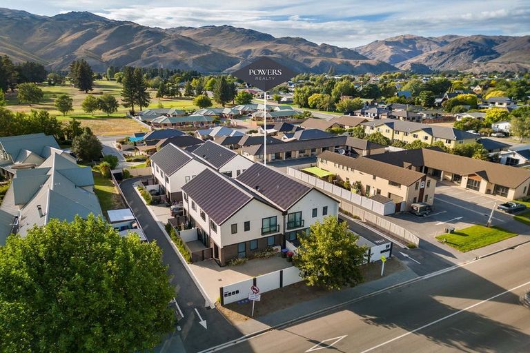 Photo of property in 2/2 Barry Avenue, Cromwell, 9310