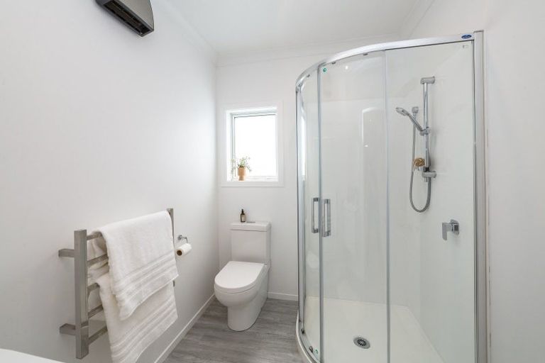 Photo of property in 8 Mahupuku Street, Greytown, 5712