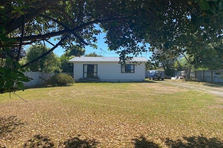 Photo of property in 2 Rhodes Street, Carterton, 5713