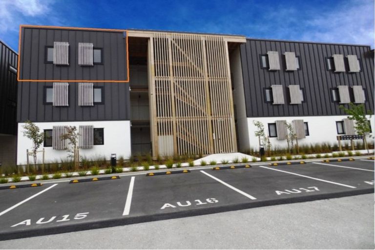 Photo of property in 9/165 Hobsonville Point Road, Hobsonville, Auckland, 0616