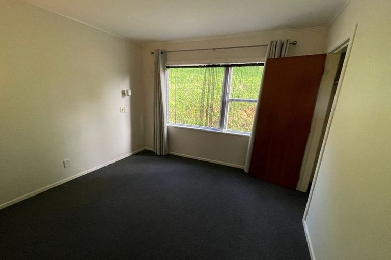 Photo of property in 9 Bellringer Crescent, Newlands, Wellington, 6037