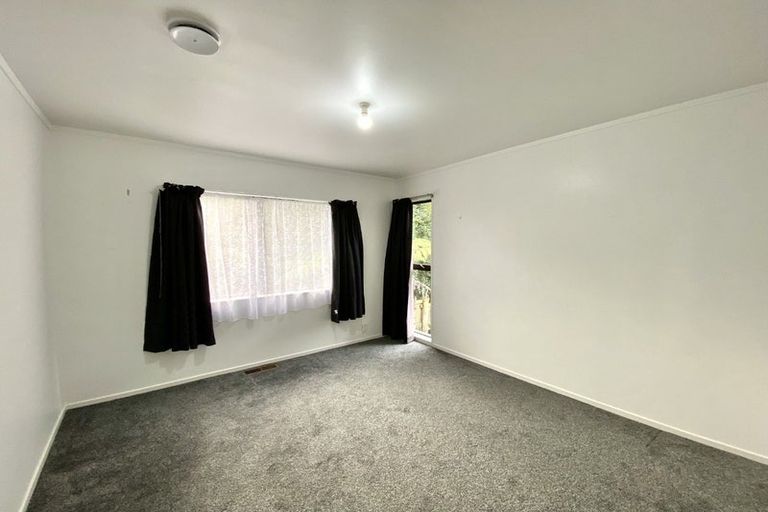 Photo of property in 1/8 Alston Avenue, Kelston, Auckland, 0602