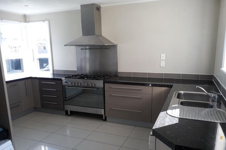 Photo of property in 8 Piko Crescent, Riccarton, Christchurch, 8041