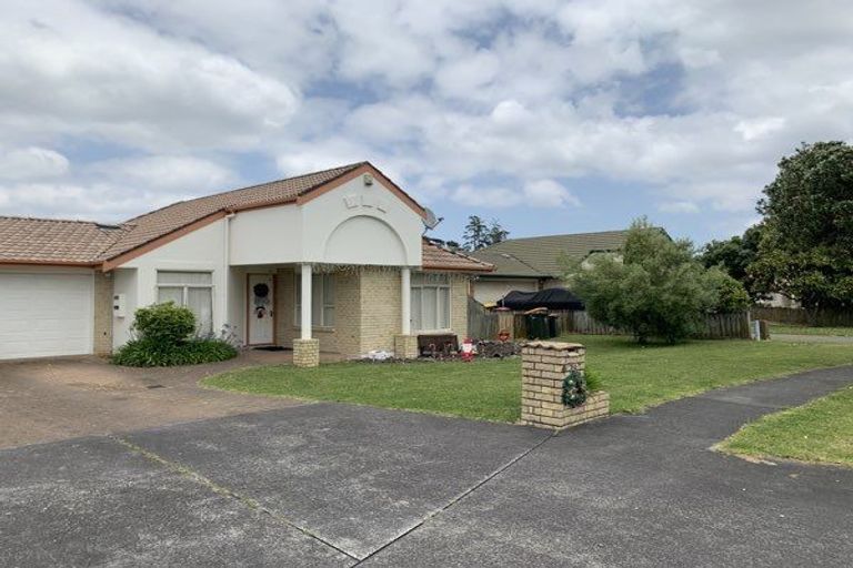 Photo of property in 37 Fernbrook Close, Burswood, Auckland, 2013