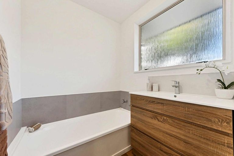 Photo of property in 2/166 Rocking Horse Road, Southshore, Christchurch, 8062